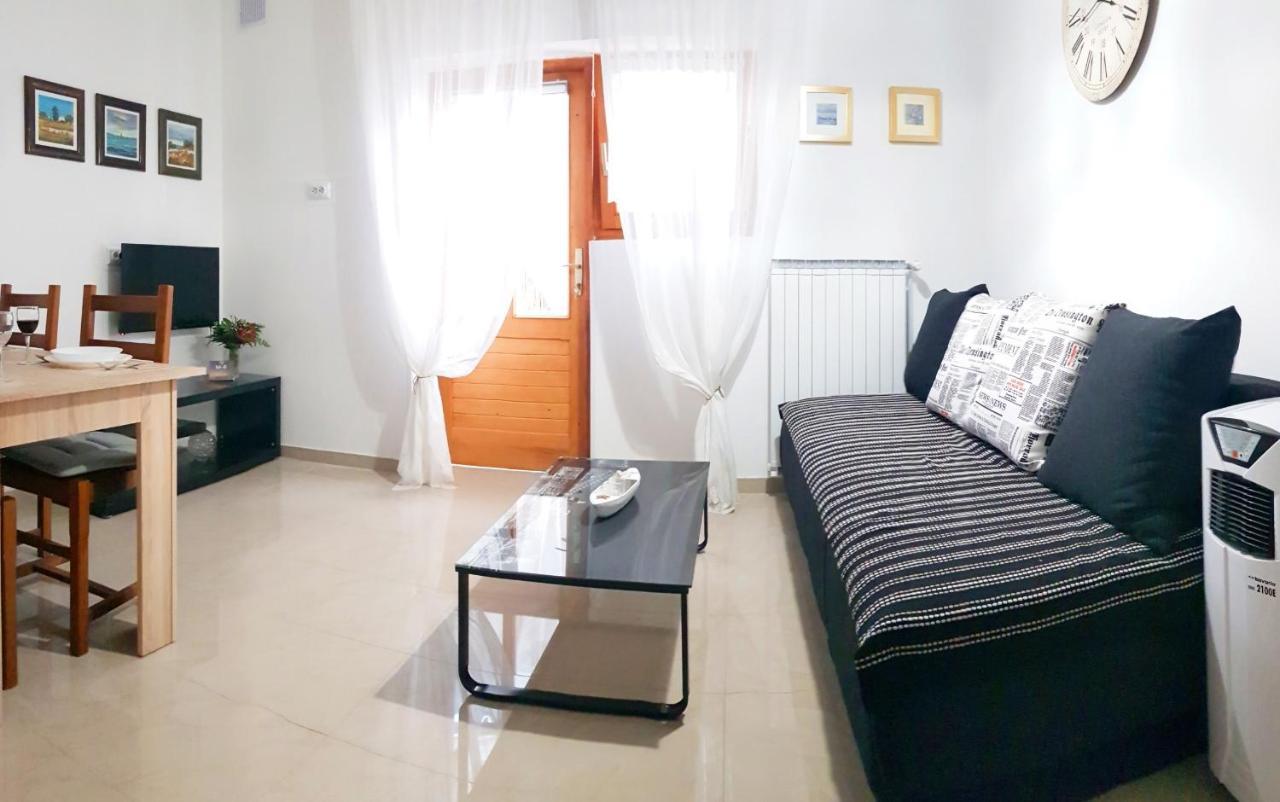 30098 - Dijana Apartament Crikvenica